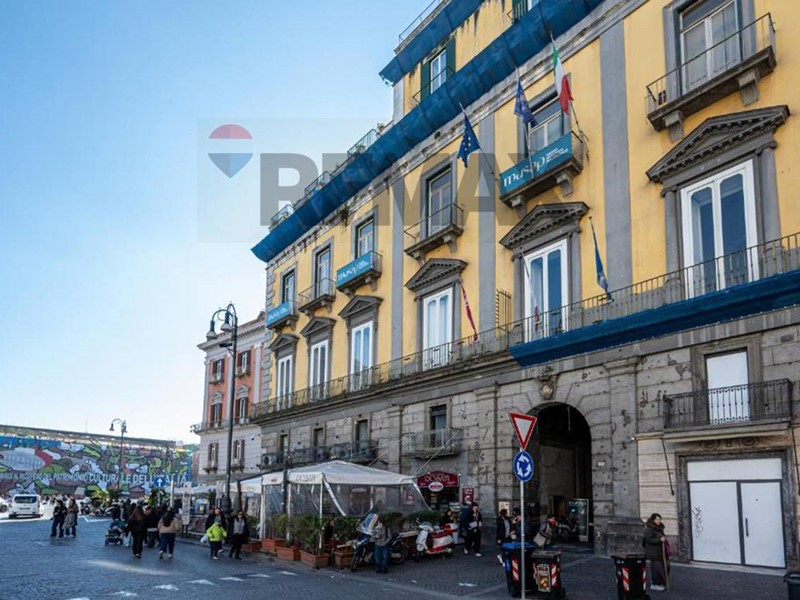 Appartamento in Vendita a Napoli, 1'100'000&euro;, 160 m²
