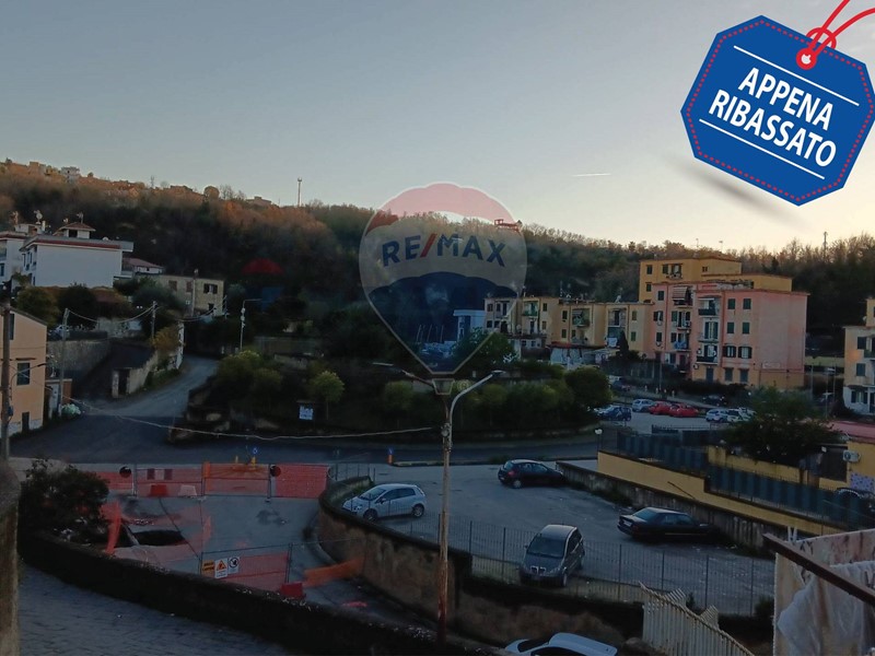 Quadrilocale in Vendita a Marano di Napoli, 105'000&euro;, 85 m²