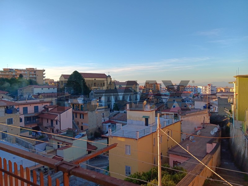 Trilocale in Vendita a Marano di Napoli, 105'000&euro;, 85 m²