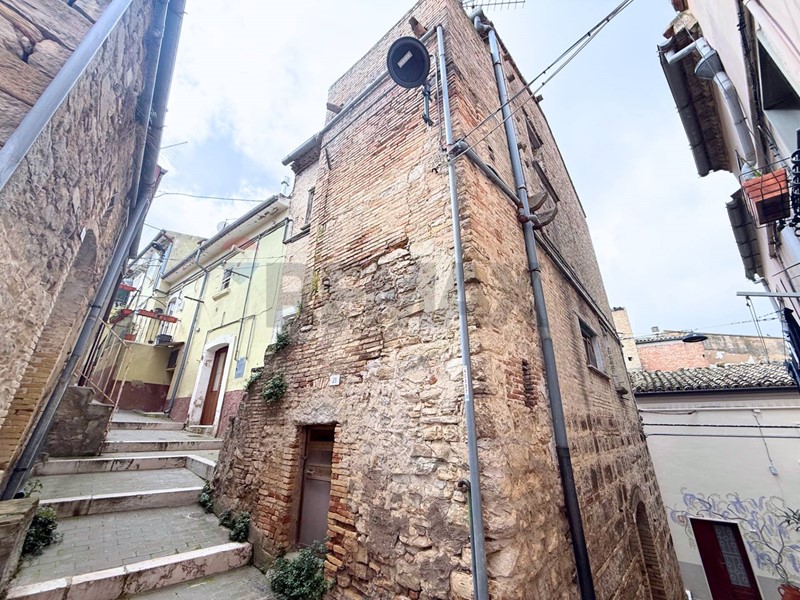 Trilocale in Vendita a Biccari, 9'500&euro;, 80 m²