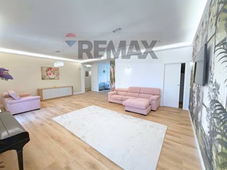 Quadrilocale in Vendita a Foggia, 286'000&euro;, 171 m²