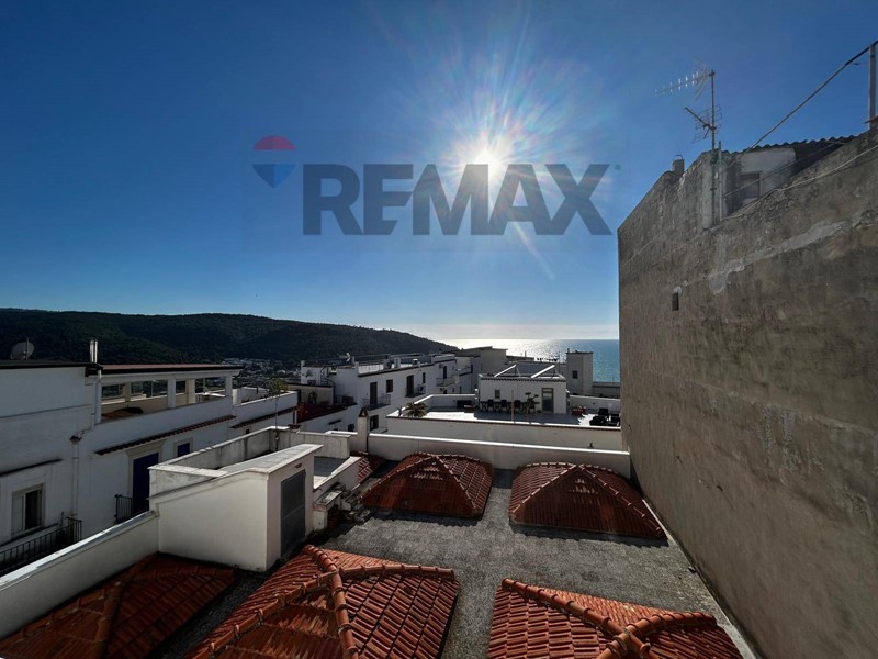 Appartamento in Vendita a Peschici, 199'000&euro;, 128 m², con Box
