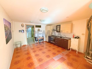 Trilocale in Vendita a Foggia, 40'000&euro;, 55 m²