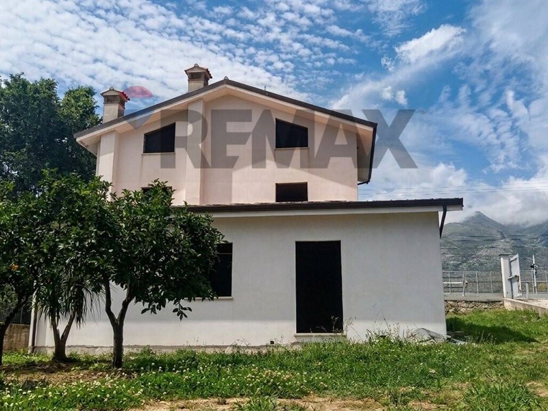 Trilocale in Vendita a Formia, 150'000&euro;, 80 m²