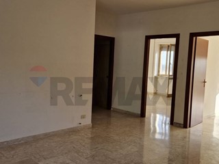 Trilocale in Vendita a Minturno, 78'000&euro;, 80 m²