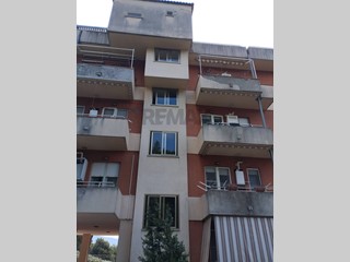 Trilocale in Vendita a Santi Cosma e Damiano, 95'000&euro;, 120 m²