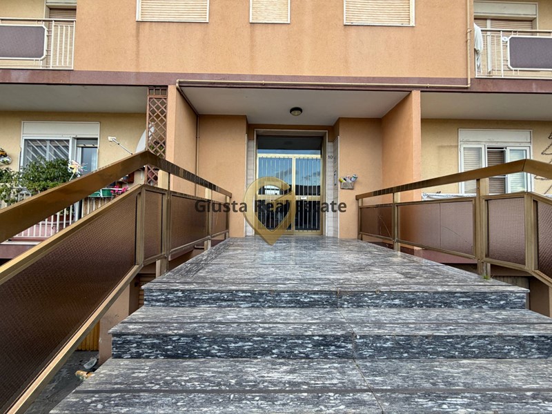 Trilocale in Vendita a Brindisi, 119'000&euro;, 105 m²