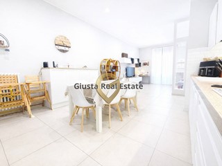 Trilocale in Vendita a Brindisi, 109'000&euro;, 105 m²