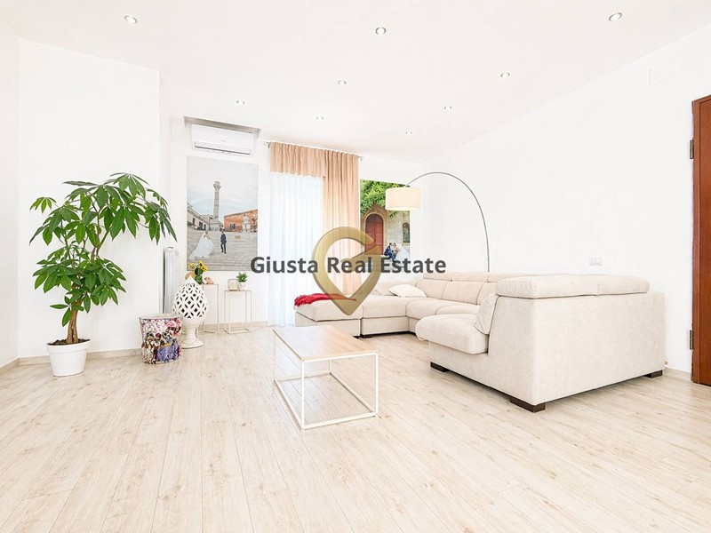 Quadrilocale in Vendita a Brindisi, 139'000&euro;, 138 m²