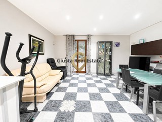 Quadrilocale in Vendita a Brindisi, 159'000&euro;, 120 m²