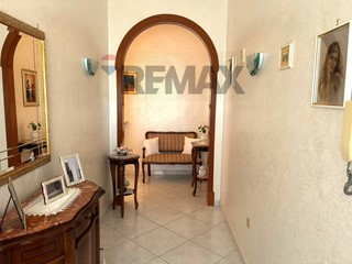 Quadrilocale in Vendita a Trani, 155'000&euro;, 121 m²