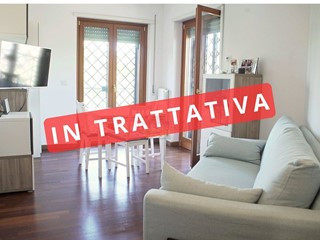 Trilocale in Vendita a Roma, 255'000&euro;, 65 m²