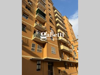 Bilocale in Vendita a Roma, 235'000&euro;, 62 m²