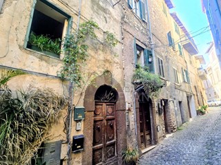 Trilocale in Vendita a Segni, 68'000&euro;, 70 m²