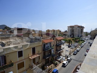 Quadrilocale in Vendita a Bagheria, 73'000&euro;, 135 m²