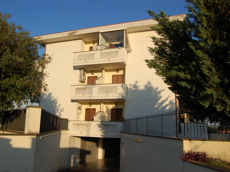 Trilocale in Vendita a Roma, 245'000&euro;, 73 m²