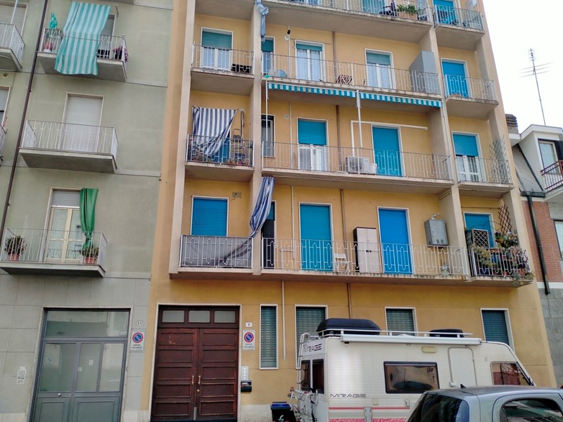 Bilocale in Vendita a Torino, zona Parella, 77'000&euro;, 51 m²