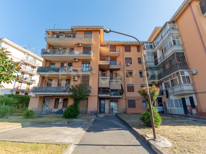 Quadrilocale in Vendita a Gravina di Catania, 200'000&euro;, 140 m²