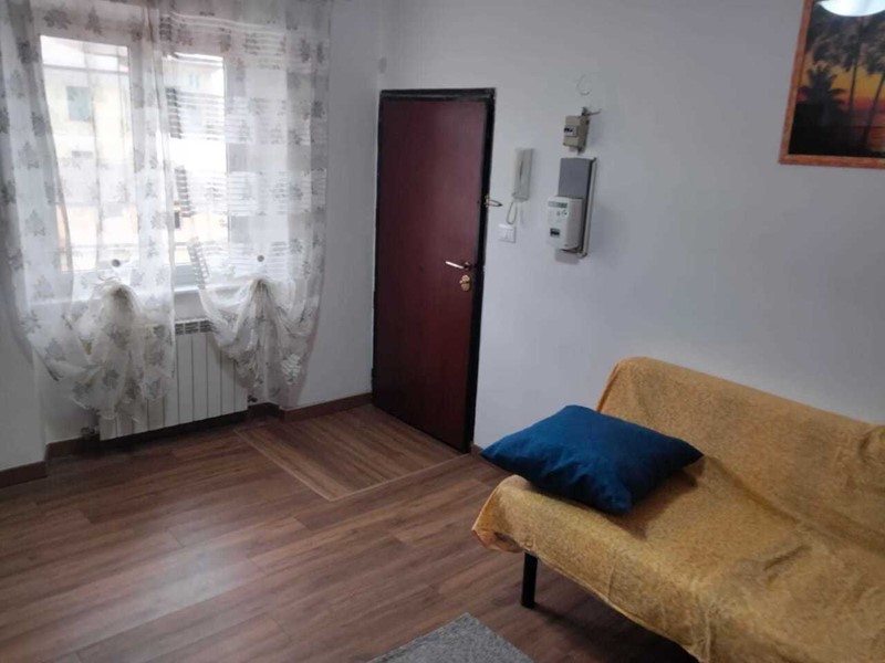 Appartamento in Affitto a Genova, zona Sestri Ponente, 750&euro;, 70 m², arredato