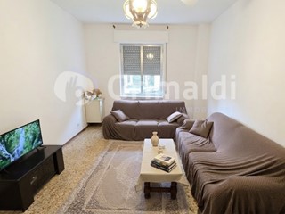 Trilocale in Vendita a Vercelli, 57'000&euro;, 85 m²