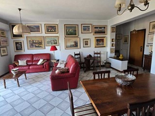 Appartamento in Vendita a Sassari, 226'000&euro;, 141 m²