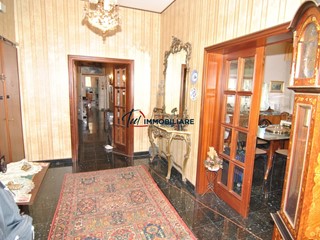 Appartamento in Vendita a Livorno, zona Calzabigi - Mameli, 318'000&euro;, 217 m², con Box