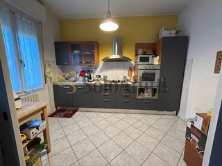 Quadrilocale in Affitto a Modena, 672&euro;, 80 m², arredato