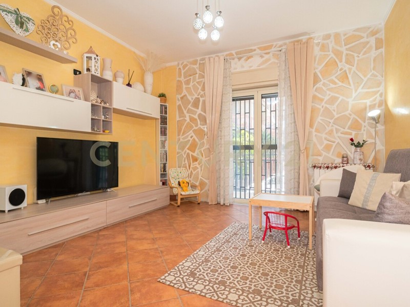 Trilocale in Vendita a Misterbianco, 119'000&euro;, 99 m², con Box