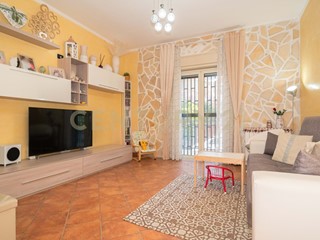 Trilocale in Vendita a Misterbianco, 119'000&euro;, 99 m², con Box