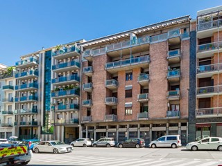 Bilocale in Vendita a Torino, 99'000&euro;, 67 m²