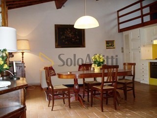 Trilocale in Affitto a Impruneta, zona Bagnolo, 1'200&euro;, 100 m², arredato