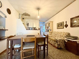 Bilocale in Vendita a Sarzana, zona OLMO, 56'000&euro;, 55 m²