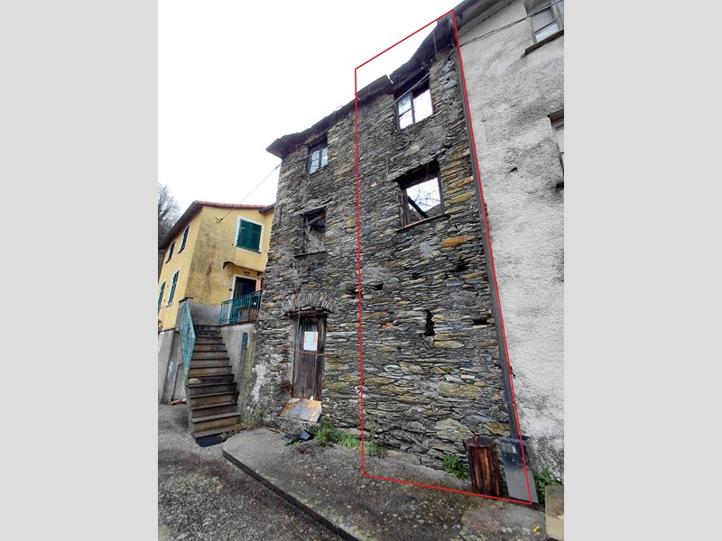 Trilocale in Vendita a Tribogna, 9'500&euro;, 149 m²