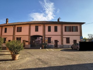 Bilocale in Vendita a Rosate, 61'125&euro;, 76 m², con Box