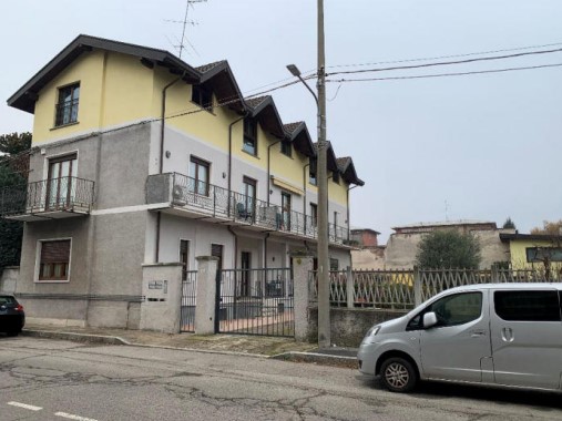 Appartamento in Vendita a Busto Arsizio, 184'320&euro;, 233 m², con Box