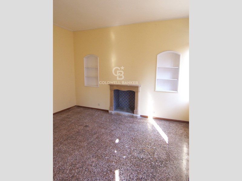 Appartamento in Vendita a Venezia, 650'000&euro;, 268 m²
