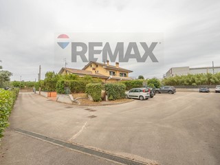 Trilocale in Vendita a Albano Laziale, 170'000&euro;, 57 m²
