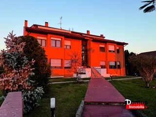 Quadrilocale in Vendita a Ferrara, 136'000&euro;, 70 m²