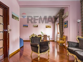 Appartamento in Vendita a Palermo, 385'000&euro;, 177 m²