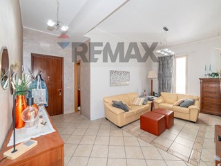 Appartamento in Vendita a Catania, 129'000&euro;, 100 m²