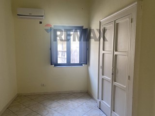 Trilocale in Vendita a Catania, 120'000&euro;, 100 m²