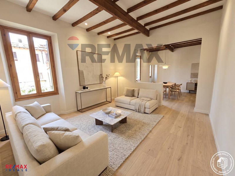 Quadrilocale in Vendita a Castelfranco Piandiscò, 110'000&euro;, 105 m²