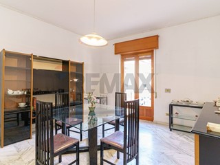 Appartamento in Vendita a Adrano, 85'000&euro;, 128 m²