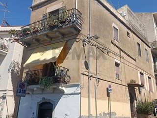 Appartamento in Vendita a Taormina, 750'000&euro;, 117 m²