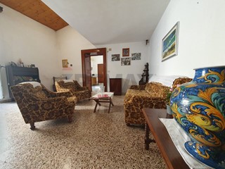 Trilocale in Vendita a Caltagirone, 28'000&euro;, 105 m²