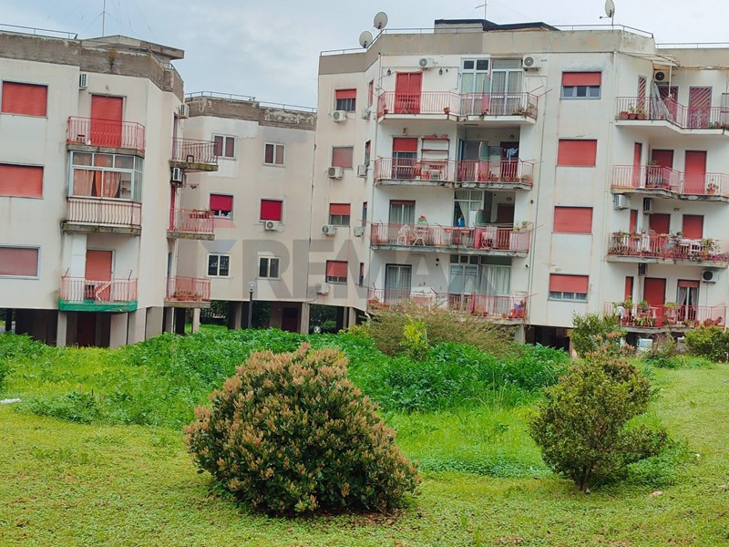 Appartamento in Vendita a Catania, 89'000&euro;, 118 m²