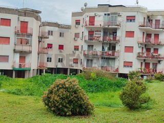 Appartamento in Vendita a Catania, 89'000&euro;, 118 m²