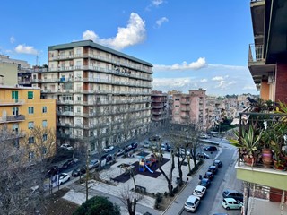 Appartamento in Vendita a Caltagirone, 75'000&euro;, 159 m²
