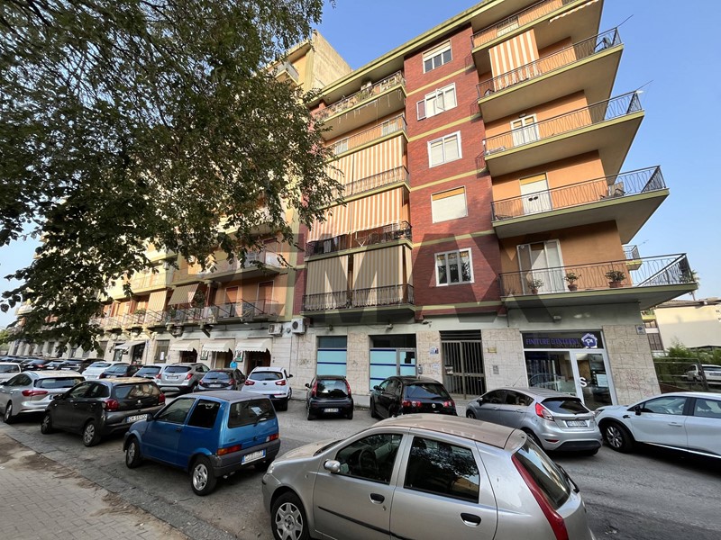 Appartamento in Vendita a Caltagirone, 75'000&euro;, 159 m²