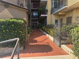Quadrilocale in Vendita a Messina, 125'000&euro;, 140 m²